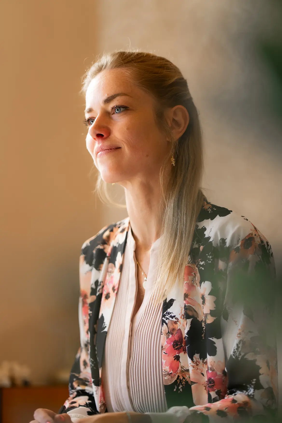 Portret van Eline in de praktijk